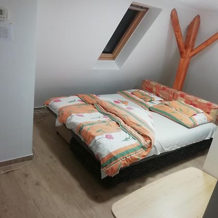 Asta La Vista Vendeghaz Hotel Miskolc Bagian luar foto