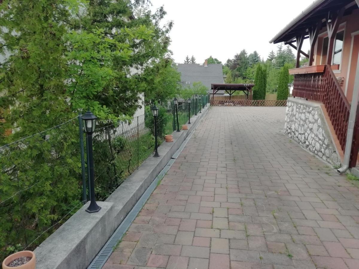 Asta La Vista Vendeghaz Hotel Miskolc Bagian luar foto