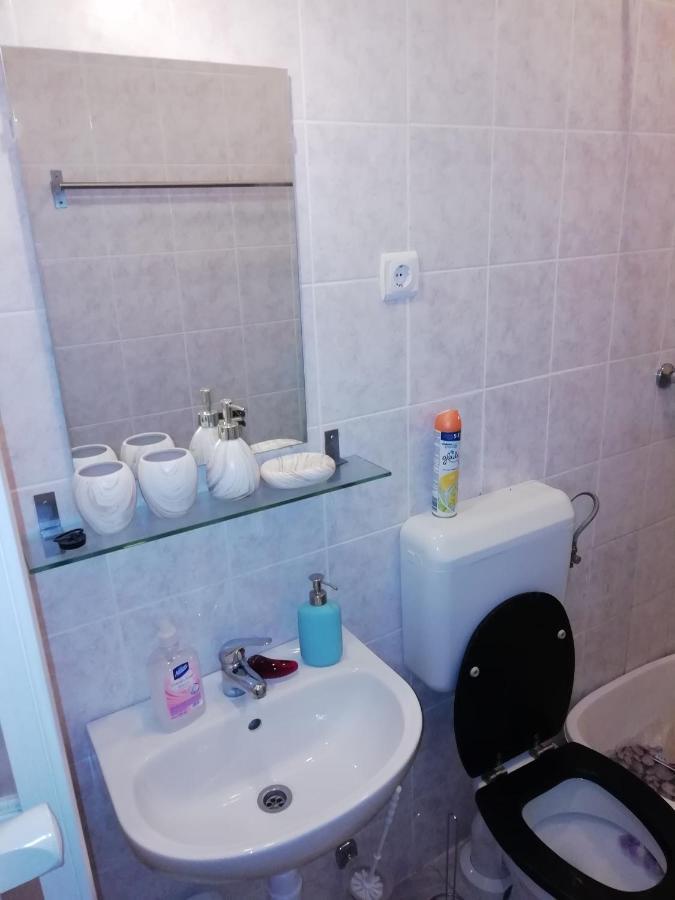 Asta La Vista Vendeghaz Hotel Miskolc Bagian luar foto