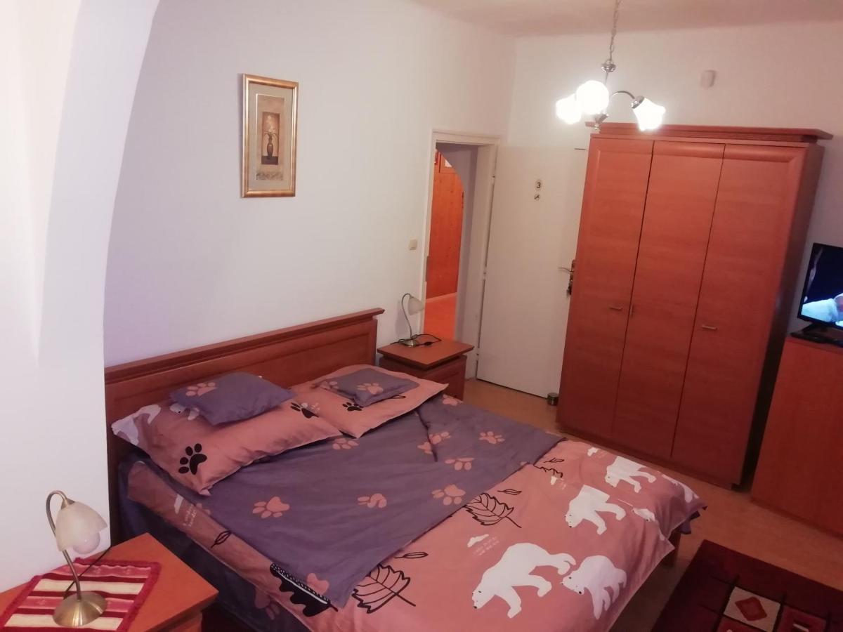 Asta La Vista Vendeghaz Hotel Miskolc Bagian luar foto