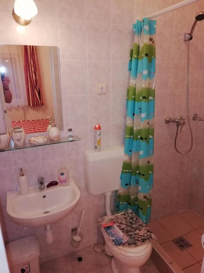 Asta La Vista Vendeghaz Hotel Miskolc Bagian luar foto