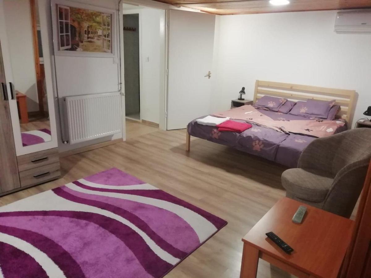 Asta La Vista Vendeghaz Hotel Miskolc Bagian luar foto