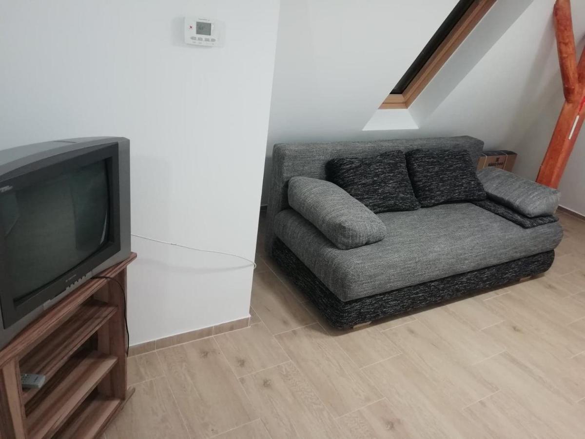 Asta La Vista Vendeghaz Hotel Miskolc Bagian luar foto