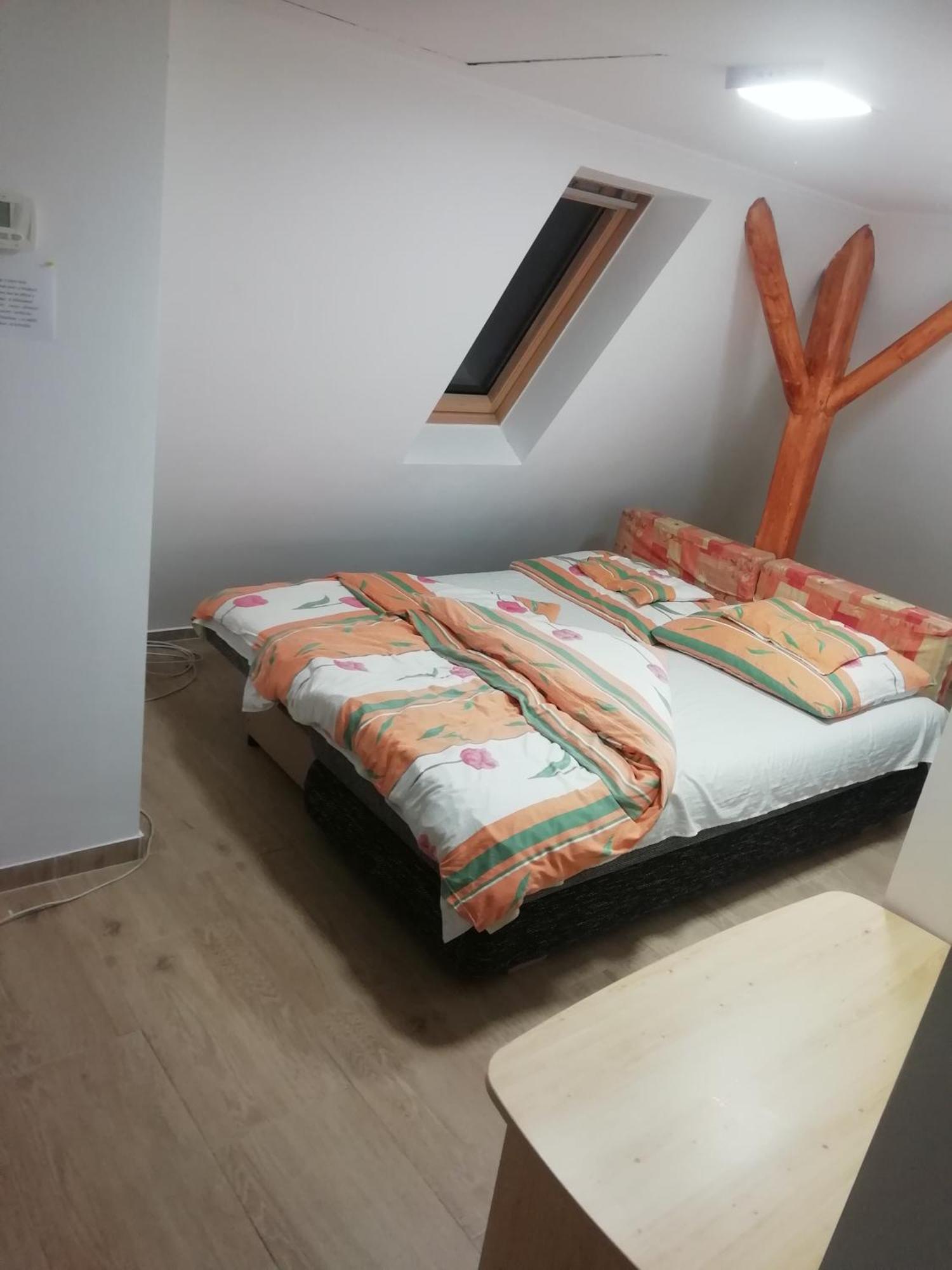 Asta La Vista Vendeghaz Hotel Miskolc Bagian luar foto